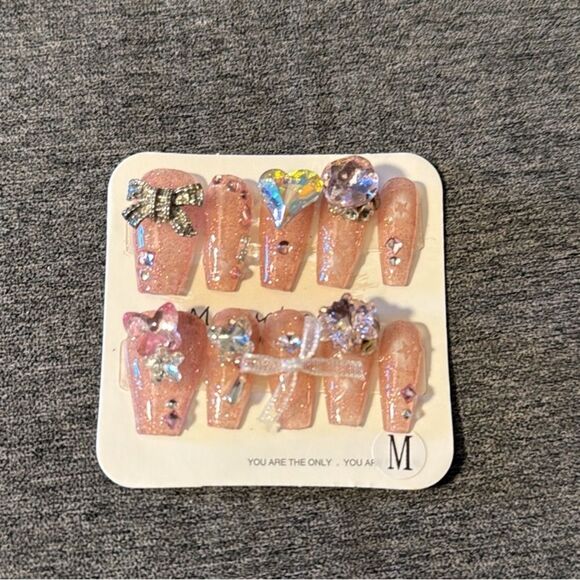 Glittery Pink heart & Bow With Rhinestones & Gems Butterflys - Picture 1 of 5